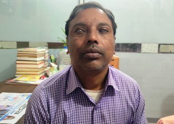 বাস শ্রমিক আবুলের দৃষ্টি ফেরত পেতে চায় সবার সহায়তা