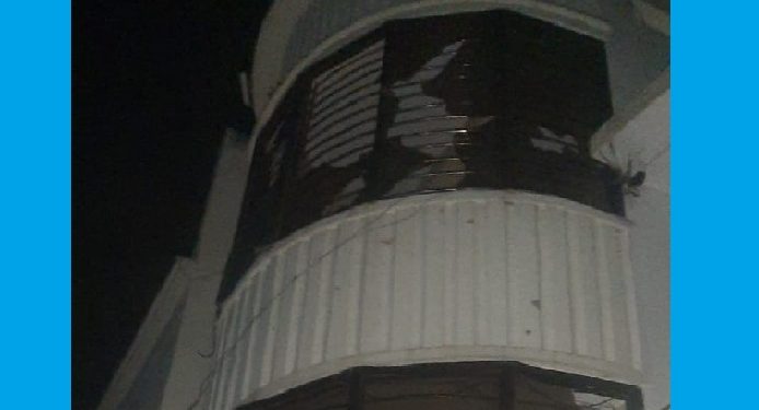 নোয়াখালীতে মঈন ইউ আহমেদ ও আ.লীগ নেতার বাড়িতে হামলা-অগ্নিসংযোগ