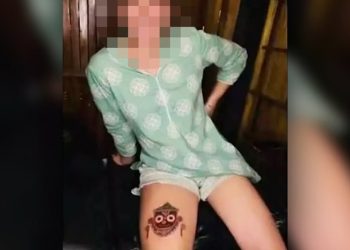 নারীর উরুতে দেবতার ছবি, ট্যাটু শিল্পী গ্রেপ্তার