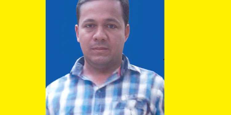 পরকিয়া আশক্ত জামাইয়ের বিরুদ্ধে থানায় অভিযোগ