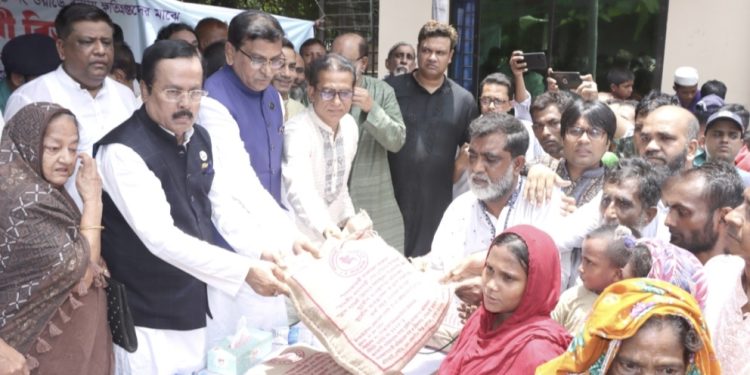 কৃষিখাতে ক্ষতিপূরণে সহায়তা করবে সরকার : সিলেটে বস্ত্র ও পাট মন্ত্রী নানক
