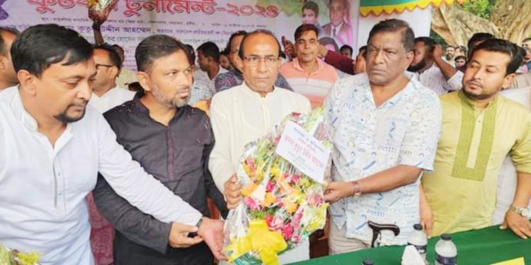 আরাফাত রহমান কোকো স্মৃতি ফুটবল টুর্নামেন্ট উদ্বোধন 