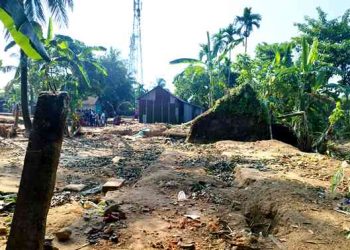 তাহিরপুরের হত্যাকান্ডের : বাড়ীঘরে ভাংচুর ও লুট